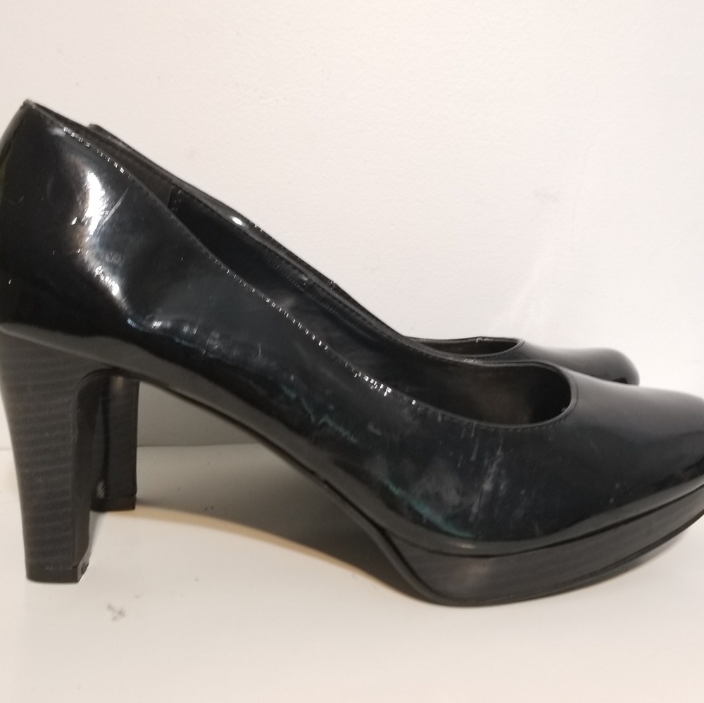 Women's size 12W black heels block and Shiny
